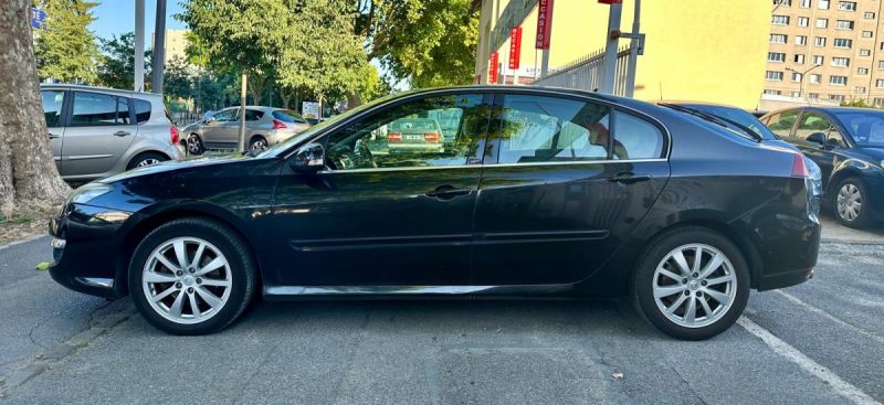 RENAULT LAGUNA III 2.0 DCI 150 INITIALE