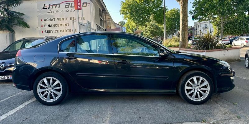 RENAULT LAGUNA III 2.0 DCI 150 INITIALE