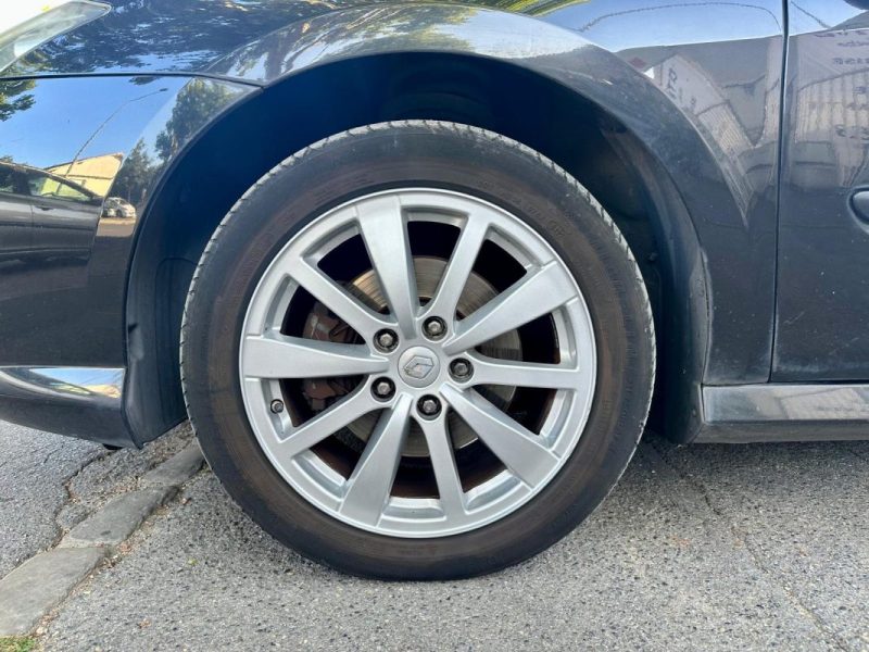 RENAULT LAGUNA III 2.0 DCI 150 INITIALE