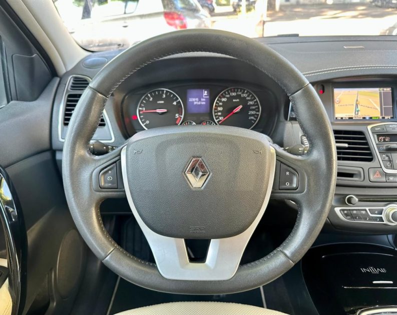 RENAULT LAGUNA III 2.0 DCI 150 INITIALE