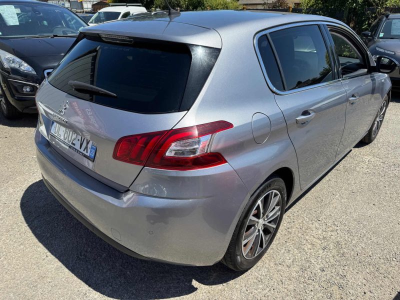 PEUGEOT 308 1.6 HDi 115ch 1ERE MAIN