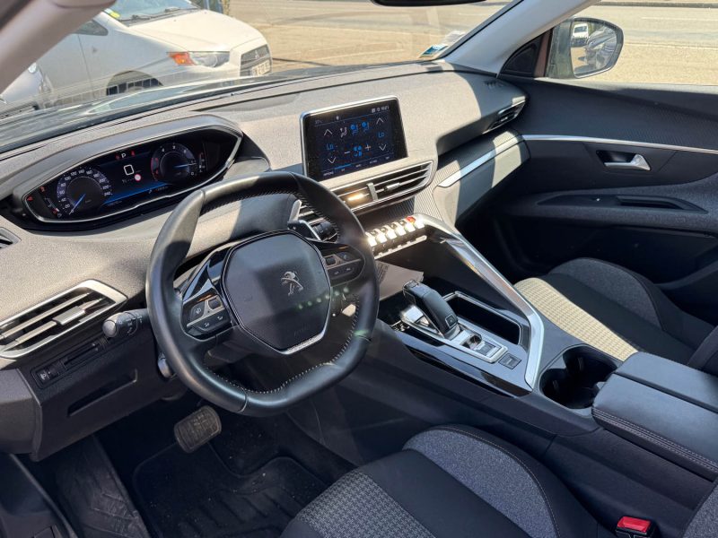 PEUGEOT 3008 1.5 HDi 130ch EAT8 1ERE MAIN TVA