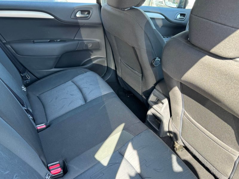CITROEN C4 1.6 HDi 90 Attraction 1ERE MAIN