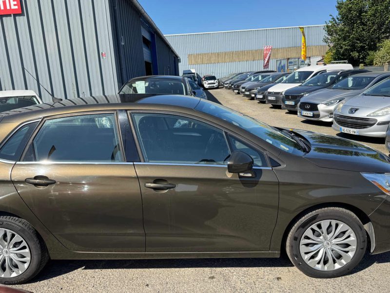 CITROEN C4 1.6 HDi 90 Attraction 1ERE MAIN