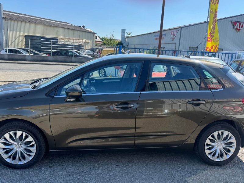 CITROEN C4 1.6 HDi 90 Attraction 1ERE MAIN