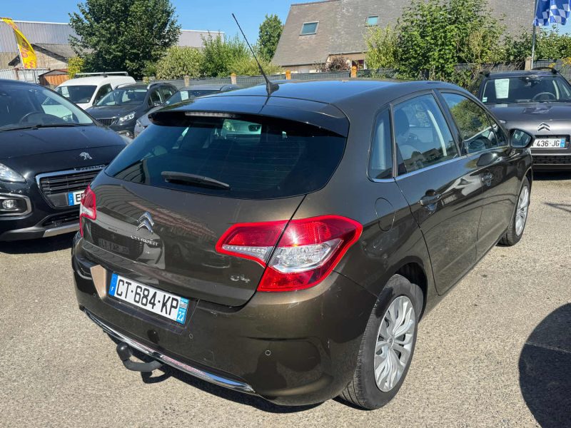 CITROEN C4 1.6 HDi 90 Attraction 1ERE MAIN