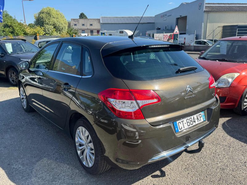 CITROEN C4 1.6 HDi 90 Attraction 1ERE MAIN