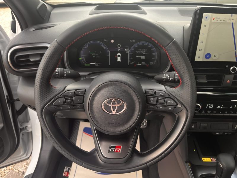 TOYOTA YARIS CROSS 1.5 130H GR SPORT 03/2025