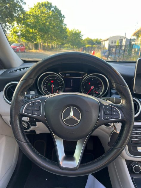 MERCEDES CLA SHOOTING BRAKE  2016