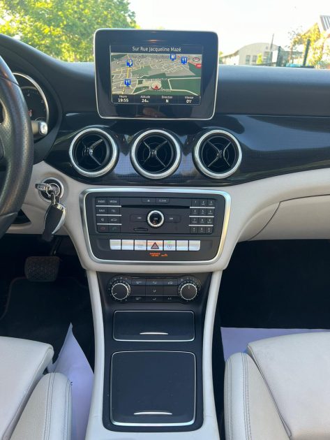 MERCEDES CLA SHOOTING BRAKE  2016