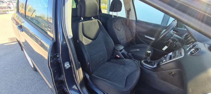 PEUGEOT 308 2009
