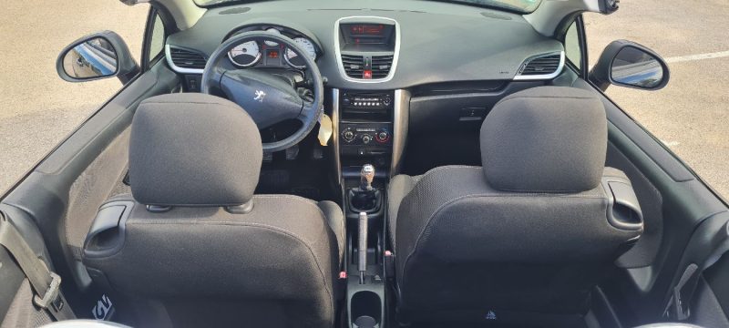 PEUGEOT 207 2010