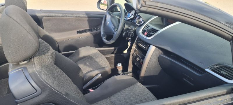 PEUGEOT 207 2010