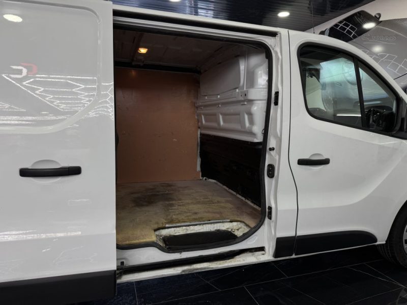 NISSAN NV300 2021 TTC TVA Récupérable 