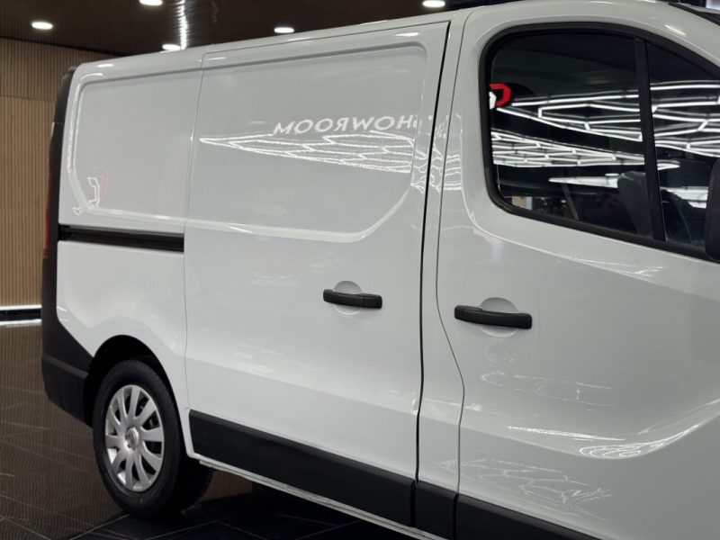 NISSAN NV300 2021 TTC TVA Récupérable 