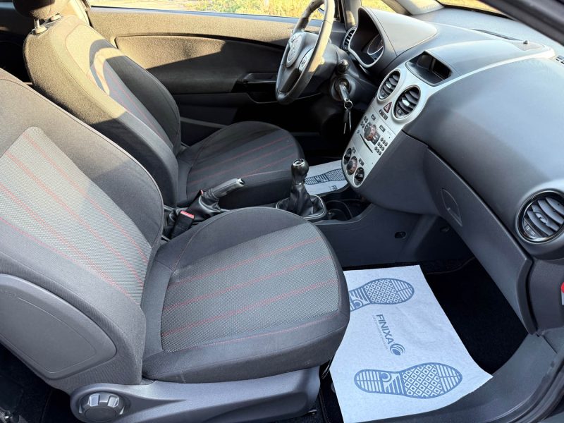 OPEL CORSA D 2009