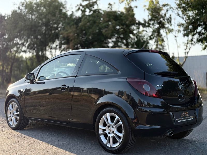 OPEL CORSA D 2009