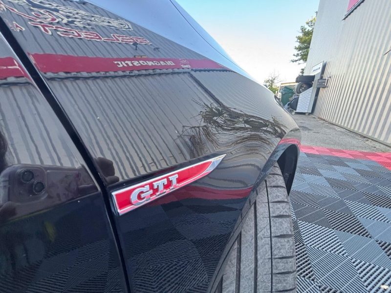 golf 7 GTI 2.0 TSI 220ch TOUT OPTIONS GARANTIE 12 MOIS