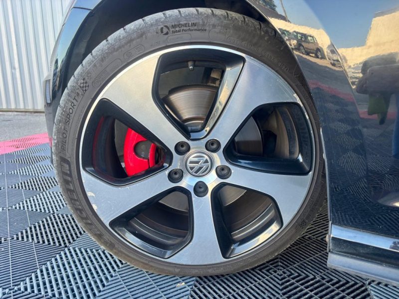 golf 7 GTI 2.0 TSI 220ch TOUT OPTIONS GARANTIE 12 MOIS