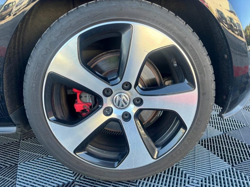 golf 7 GTI 2.0 TSI 220ch TOUT OPTIONS GARANTIE 12 MOIS