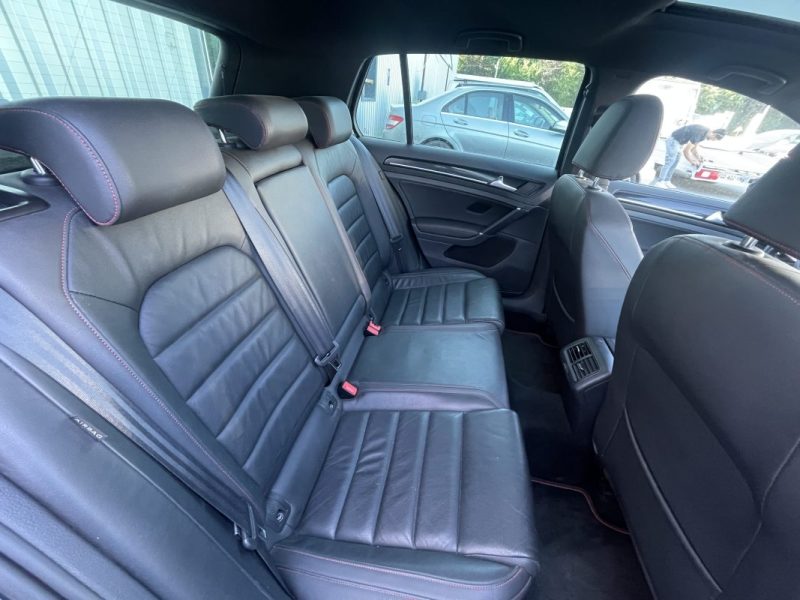 golf 7 GTI 2.0 TSI 220ch TOUT OPTIONS GARANTIE 12 MOIS