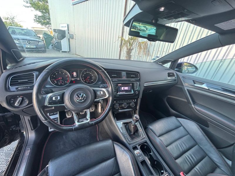 golf 7 GTI 2.0 TSI 220ch TOUT OPTIONS GARANTIE 12 MOIS
