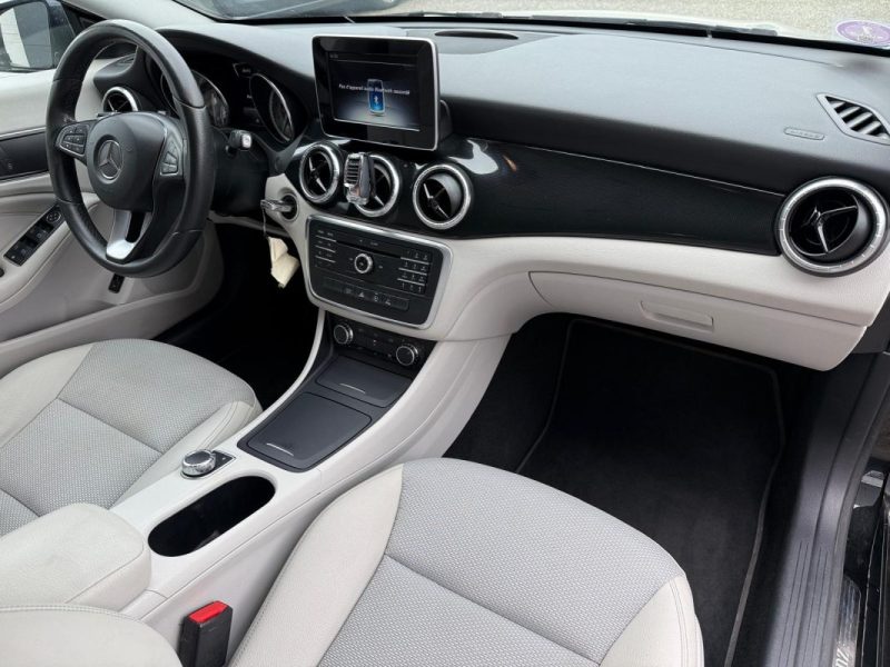 MERCEDES CLA 200 7G-DCT Inspiration