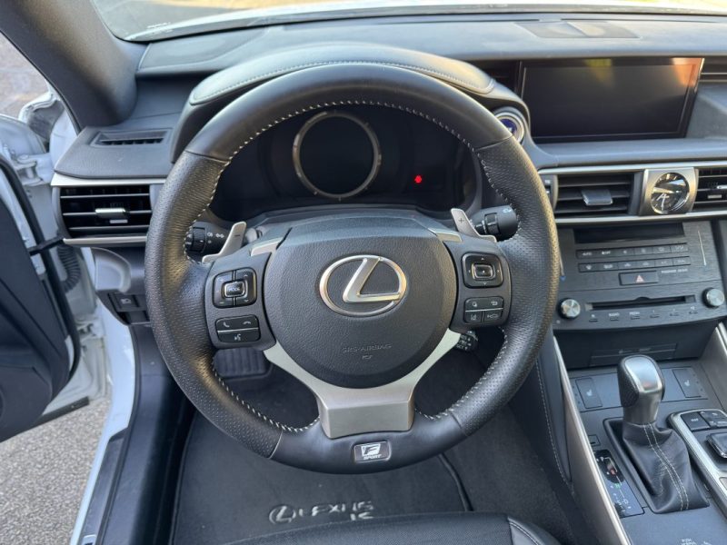 LEXUS IS300H 2019