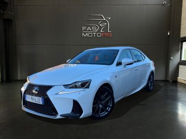 LEXUS IS300H 2019