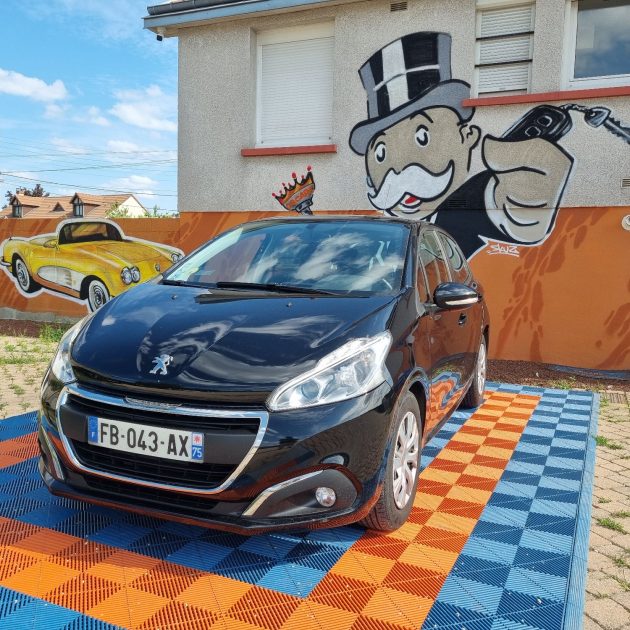 PEUGEOT 208 2018