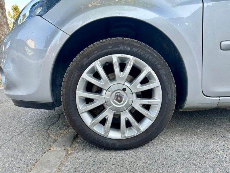 RENAULT CLIO III 2011