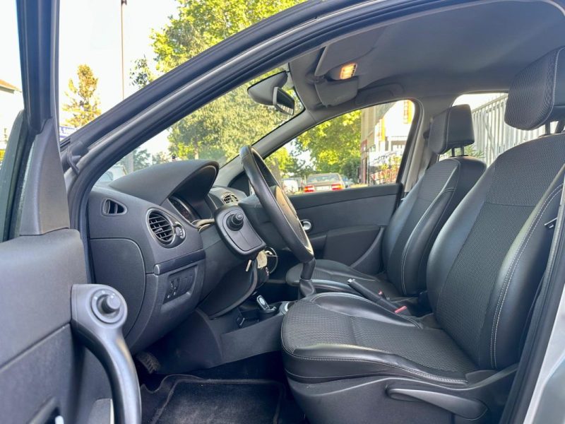 RENAULT CLIO III 2011