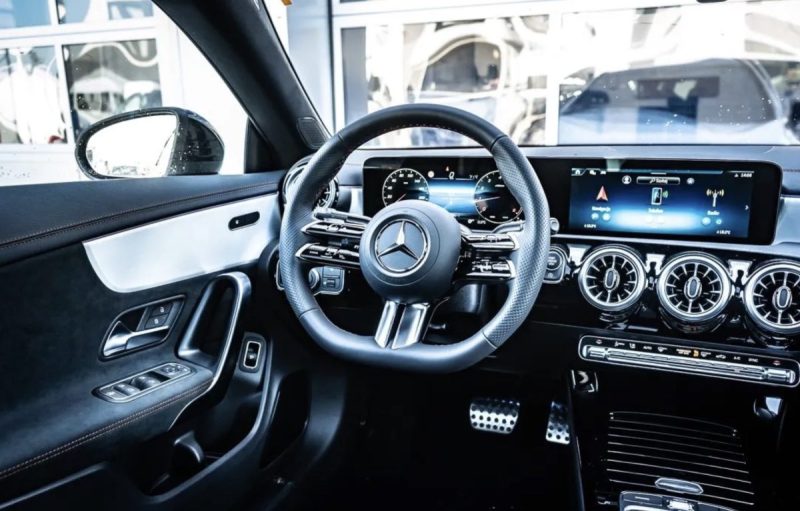 Mercedes CLA 200 AMG Line 7G-DCT REF 221