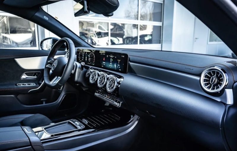 Mercedes CLA 200 AMG Line 7G-DCT REF 221