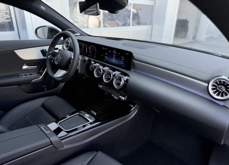 MERCEDES CLA 2025