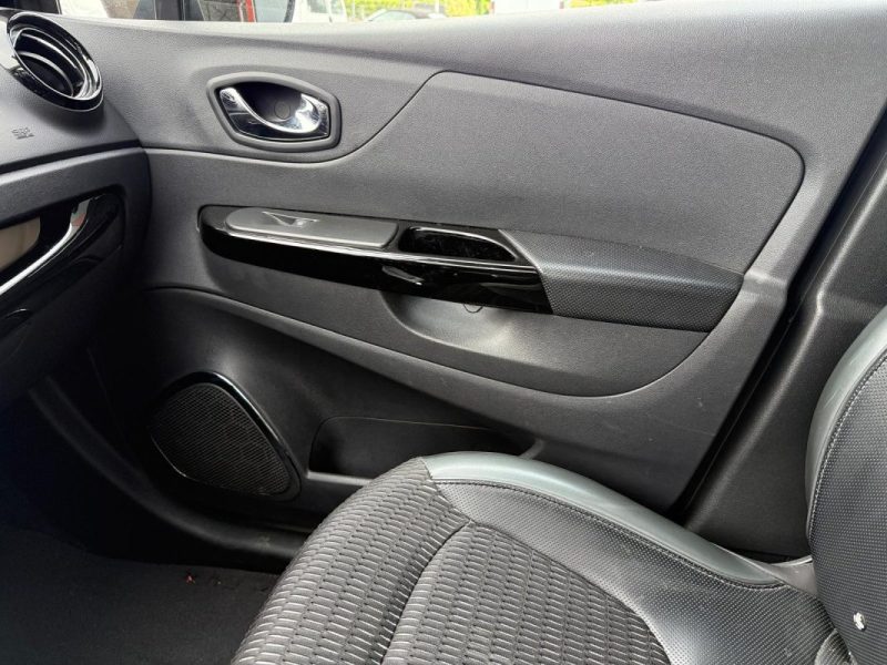 RENAULT CAPTUR 1.2 TCE  120 CH Intense