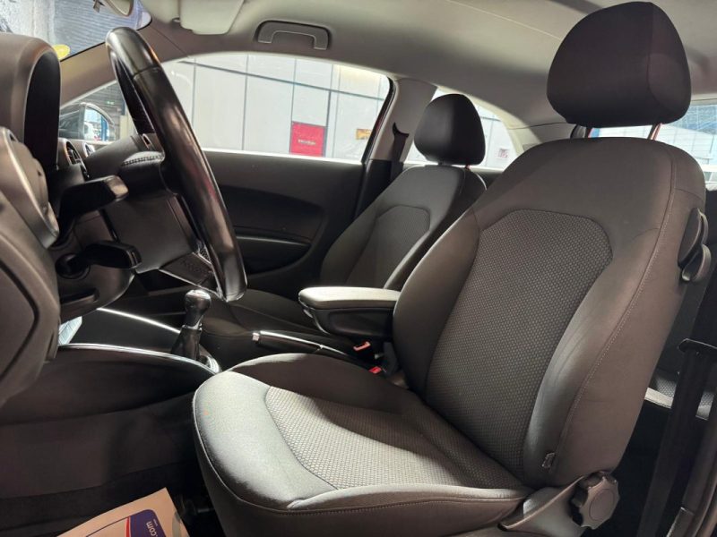 AUDI A1 1.6 TDI 90 Business line 