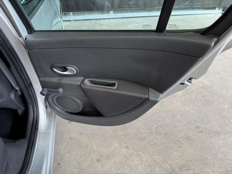 RENAULT CLIO 1.5 DCi 70 AUTHENTIQUE 