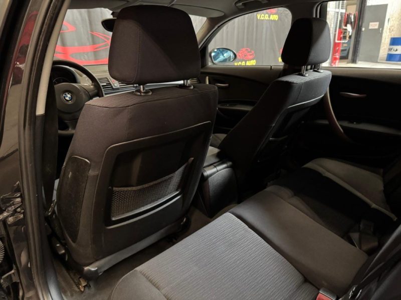 B.M.W. SERIE 1- 118d 143 Excellis 