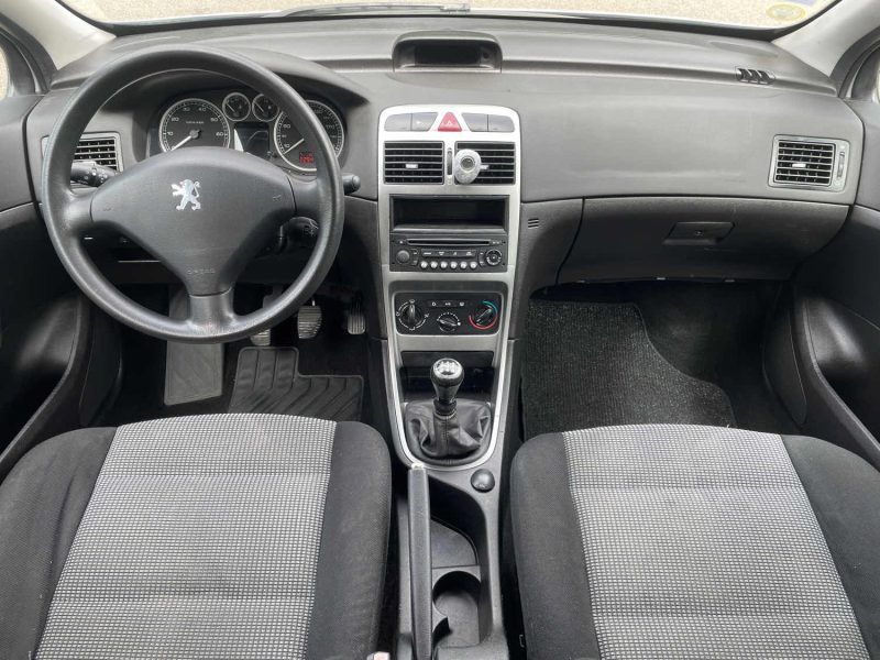 PEUGEOT 307 1.4i 90CV