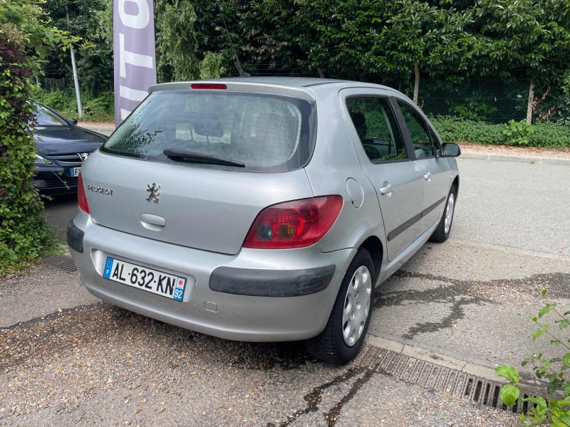 PEUGEOT 307 1.4i 90CV