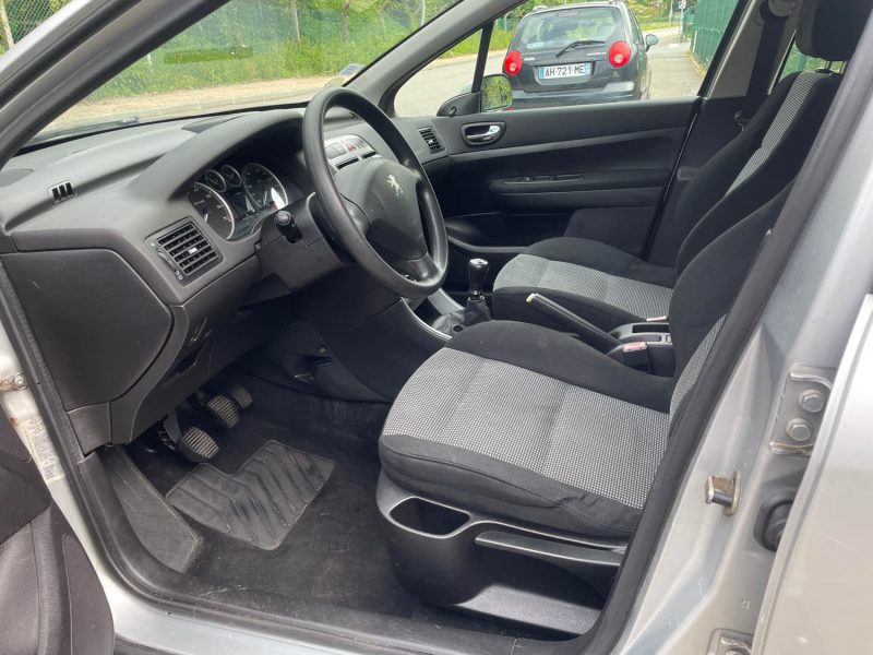 PEUGEOT 307 1.4i 90CV