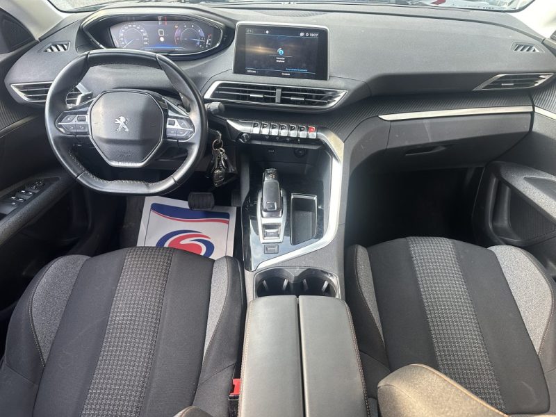 PEUGEOT 3008 2019