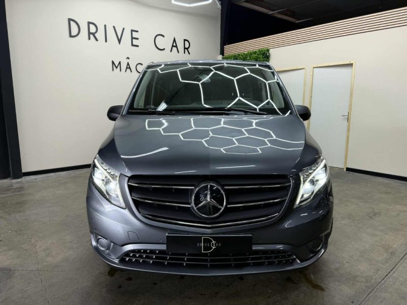 MERCEDES VITO 2022