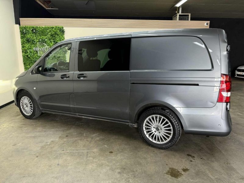 MERCEDES VITO 2022