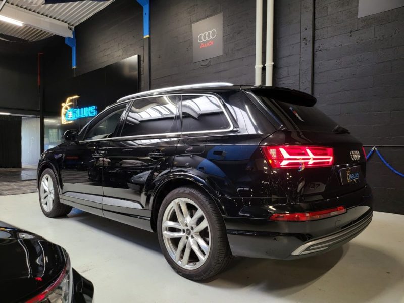 AUDI Q7 E-TRON 3.0 V6 AVUS EXTENTED TIPTRONIC / TOIT OUVRANT / SIEGES ELECTRIQUES + CHAUFFANTS / VIS