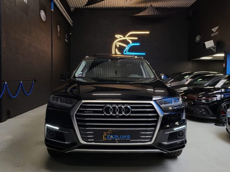 AUDI Q7 E-TRON 3.0 V6 AVUS EXTENTED TIPTRONIC / TOIT OUVRANT / SIEGES ELECTRIQUES + CHAUFFANTS / VIS