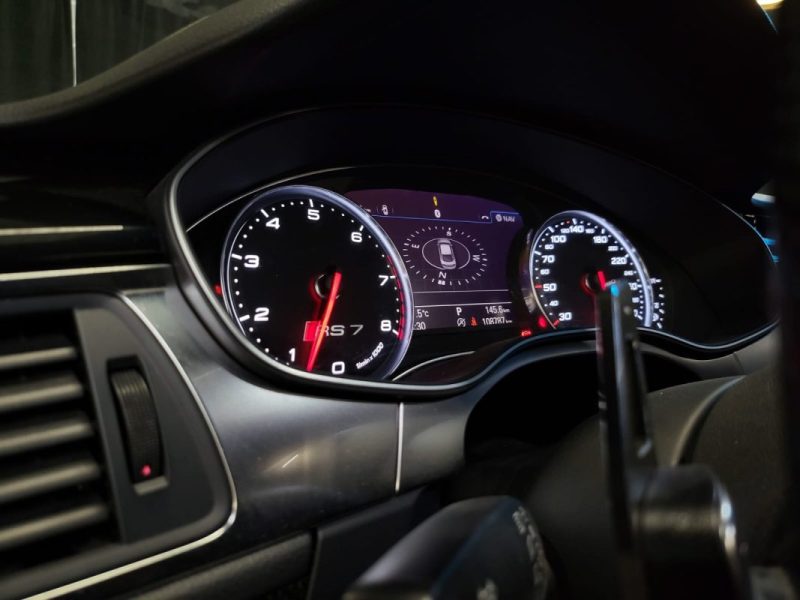 AUDI RS7 4.0 V8 TFSI 560cv quattro Tiptronic TOIT OUVRANT / SIEGES ELECRIQUES + CHAUFFANTS / SUIVI C