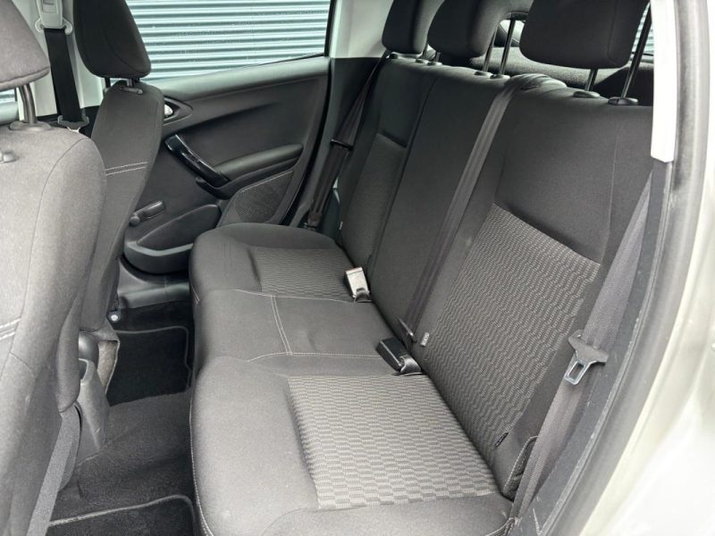 PEUGEOT 208 1.2 82cv Active - Distribution neuve