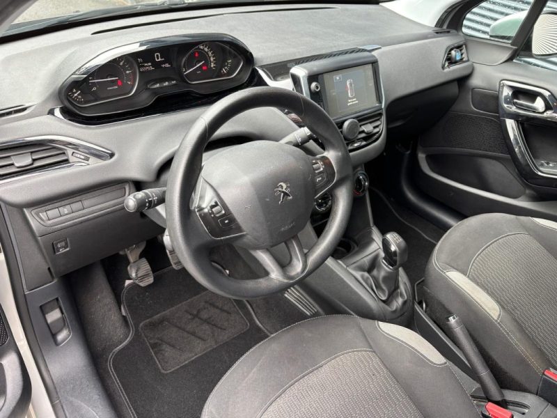 PEUGEOT 208 1.2 82cv Active - Distribution neuve